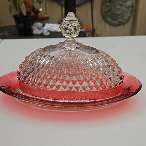 VINTAGE INDIANA GLASS DIAMOND POINT RUBY FLASH COVERED BUTTER DISH - Picture 3 of 4